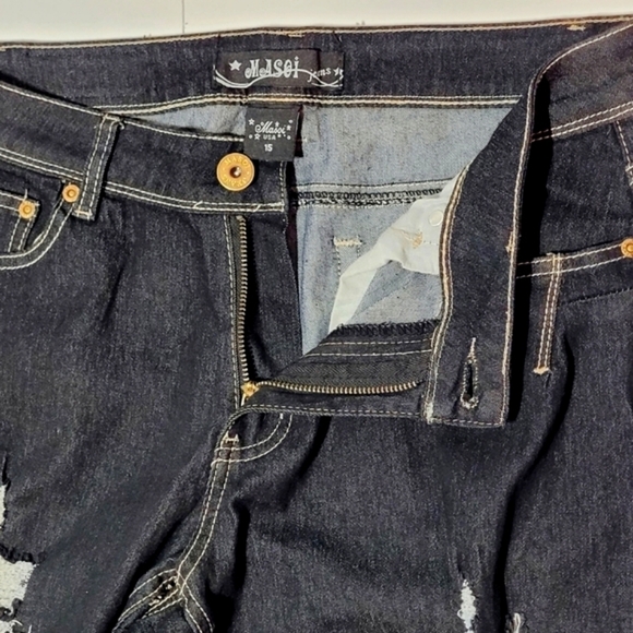 Masoi USA Distressed Black Stretch Skinny Jeans (15) - Picture 6 of 10